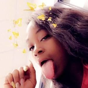 Meet your Posher, Davine